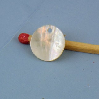 Mother of pearl flat round  1 cm