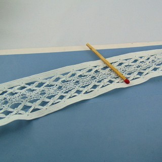 Vintage Elastic lace ribbon 35 mms