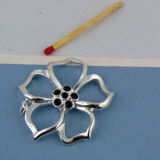 Colgante de flor en metal plateado y hematita 4 cm