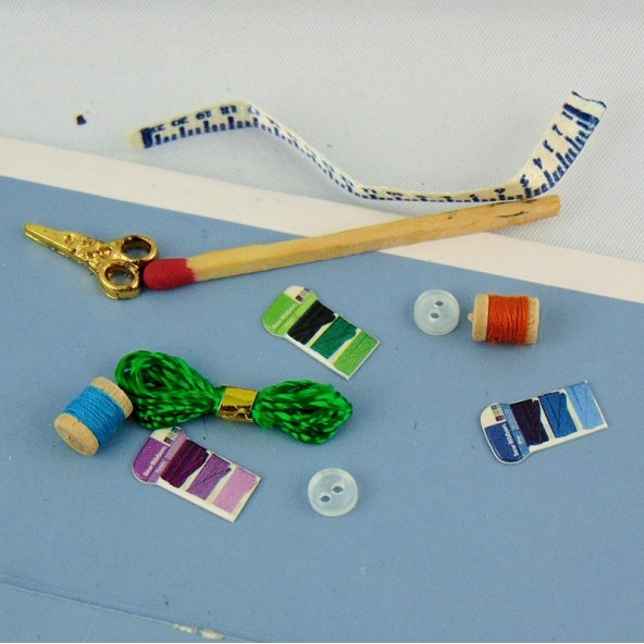 Costura miniatura accesorios de la casa de muñecas